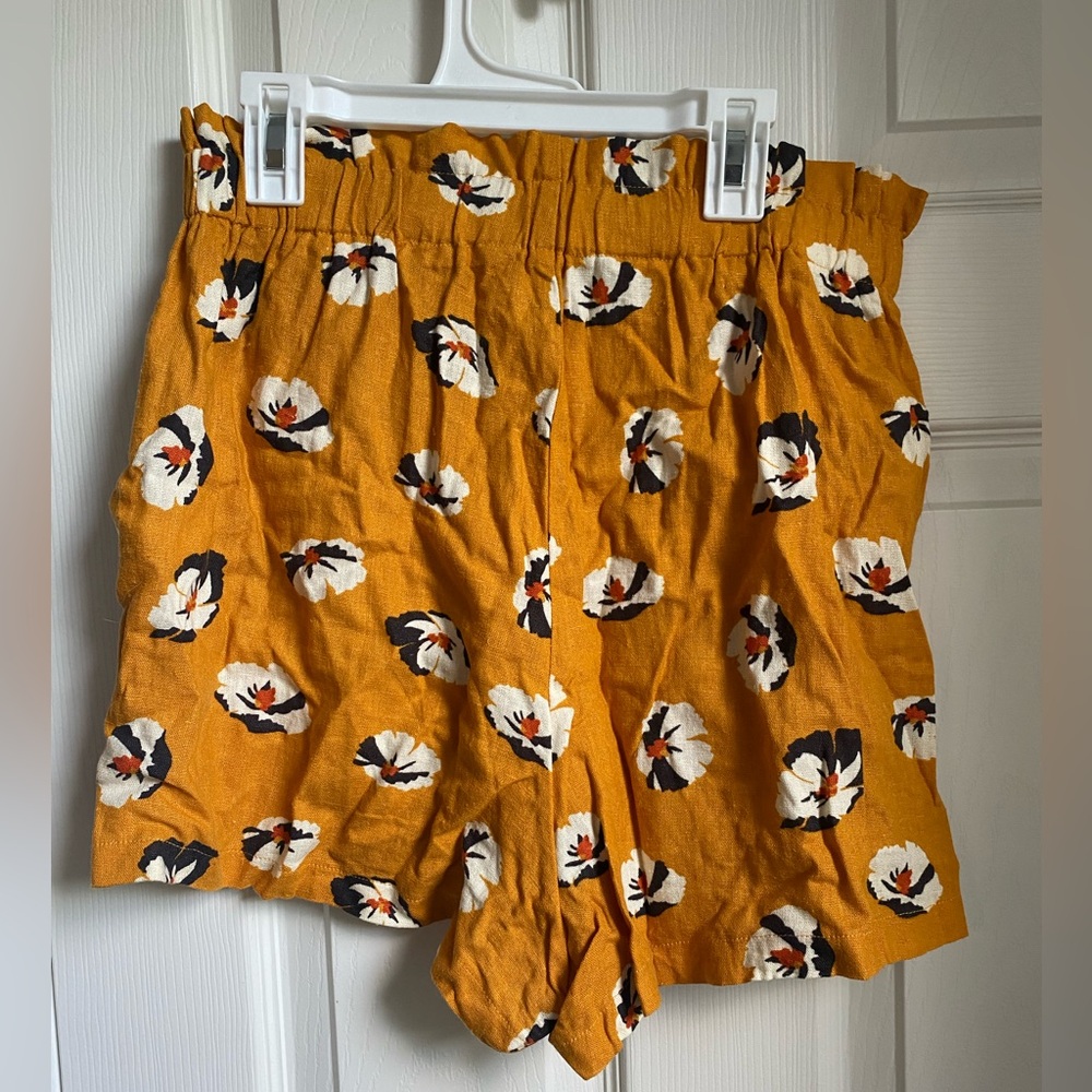 Lush poppy shorts